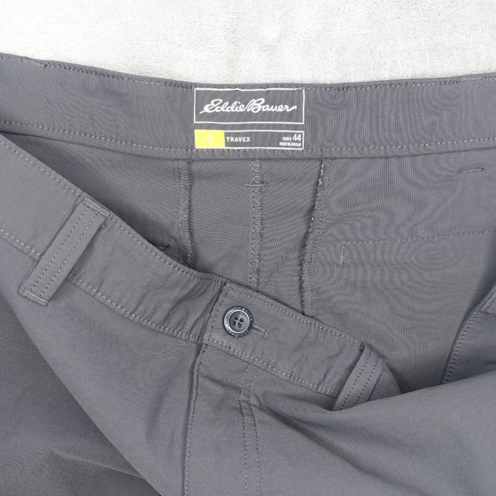 Eddie Bauer Travex Flat Front Shorts Men's 44 Gray - Picture 3 of 9